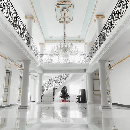 Jardin Hotel 4*