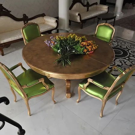 Jardin Hotel 4*